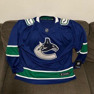 Fanatics Authentic Vancouver Canucks NHL Hockey Breakaway Jersey